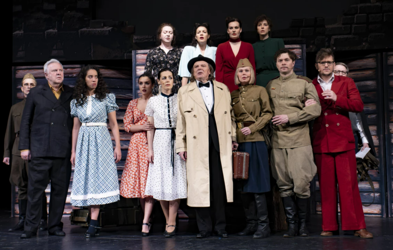 Театр сатиры на фронте