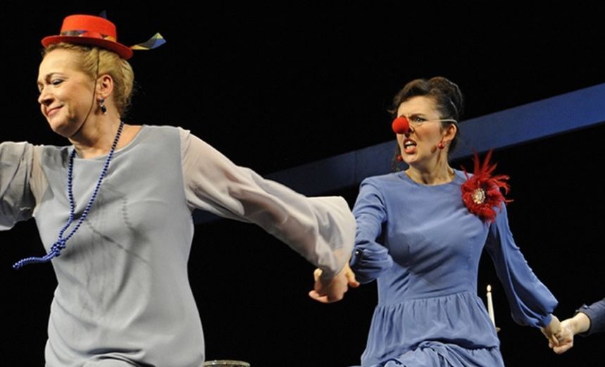 Тремя этажами выше