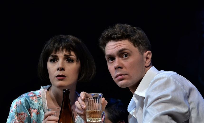 Муж и жена снимут комнату